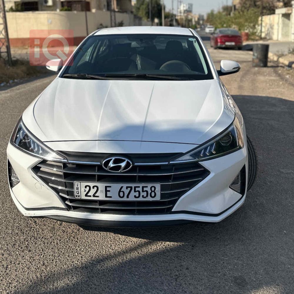 هیوندای ئەلەنترا